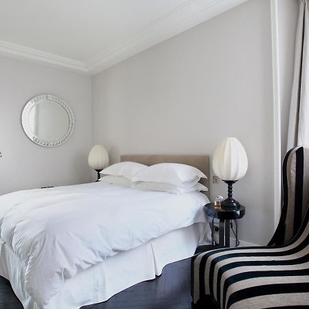 Outstanding 2 Bedrooms With A Terrific Eiffel Tower View Parijs Buitenkant foto